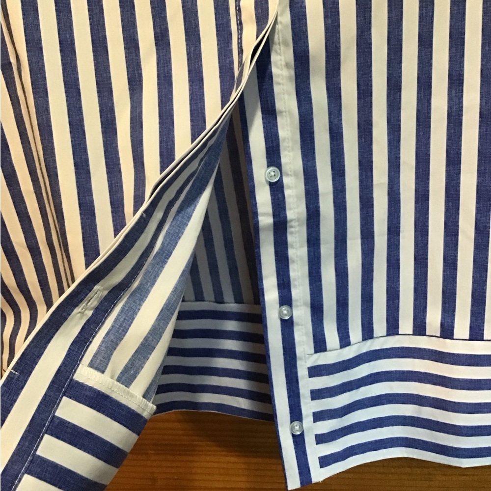 Women’s size large, hope & Harlow short sleeve top blue and white - Picture 3 of 10